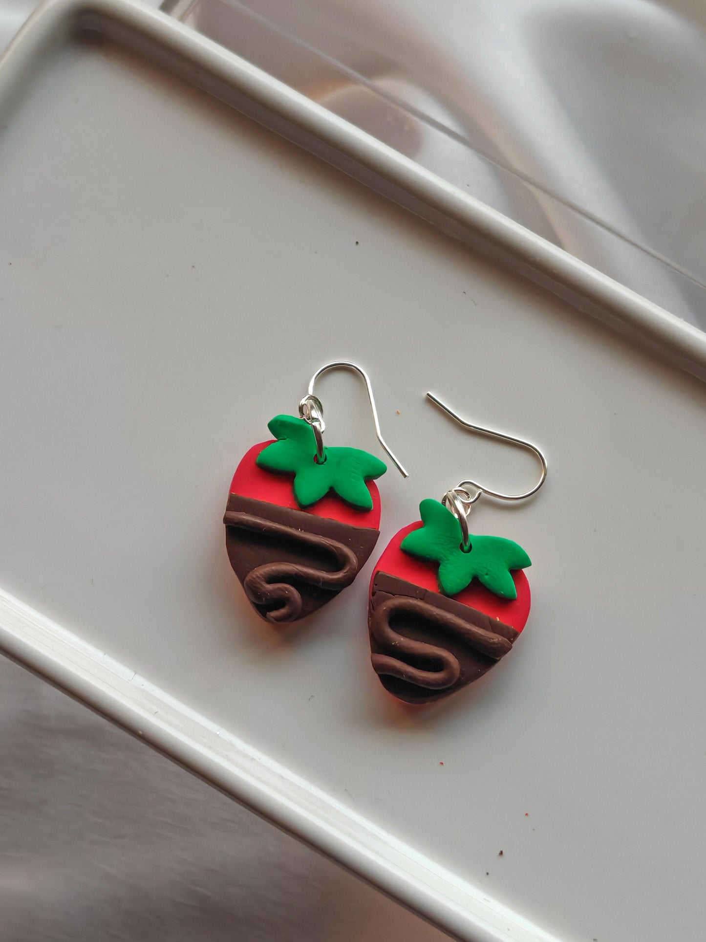 Choccy strawb earrings