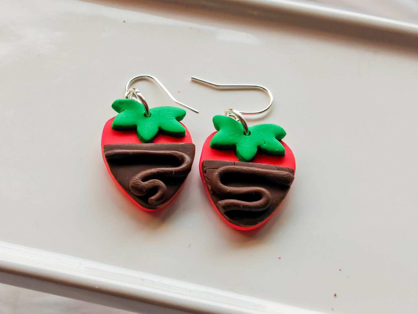 Choccy strawb earrings