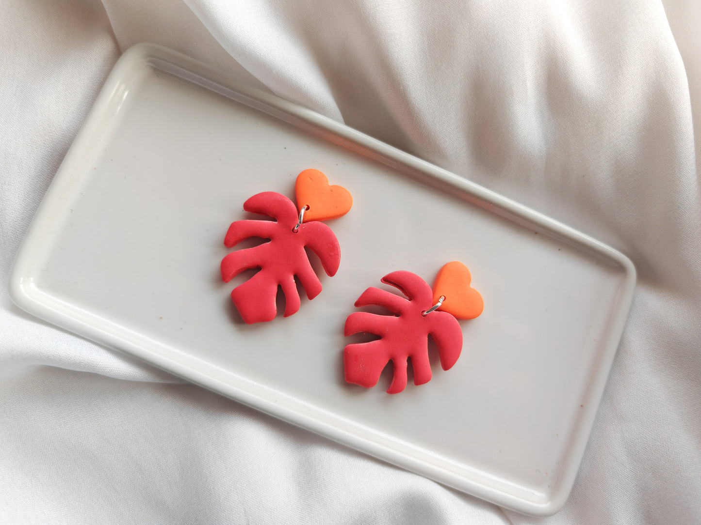 Monstera heart dangle earrings