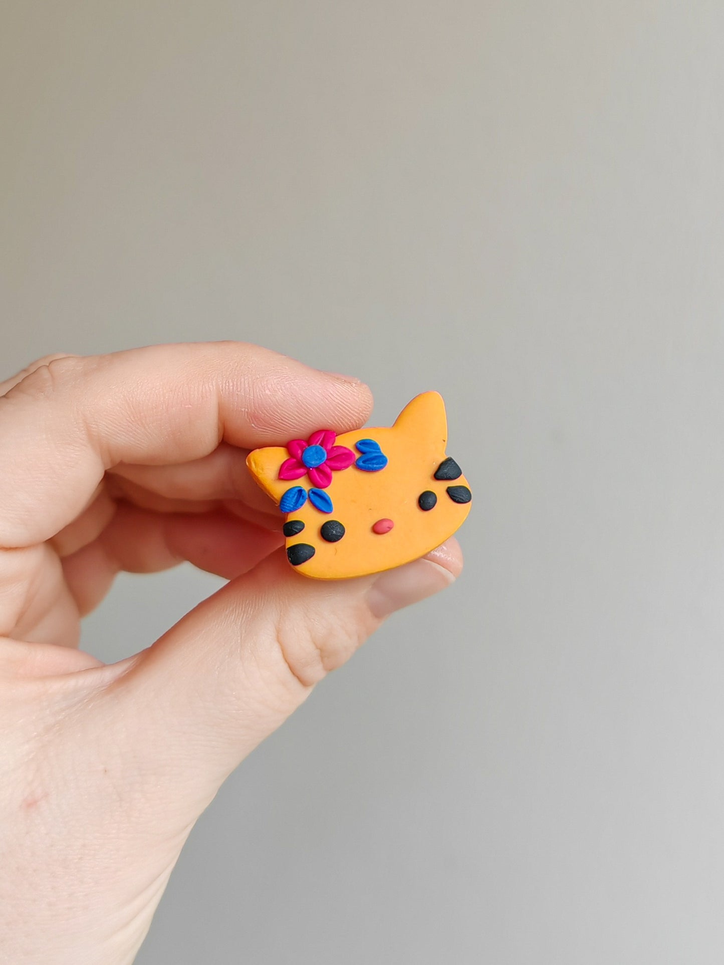 Cat pin - orange floral