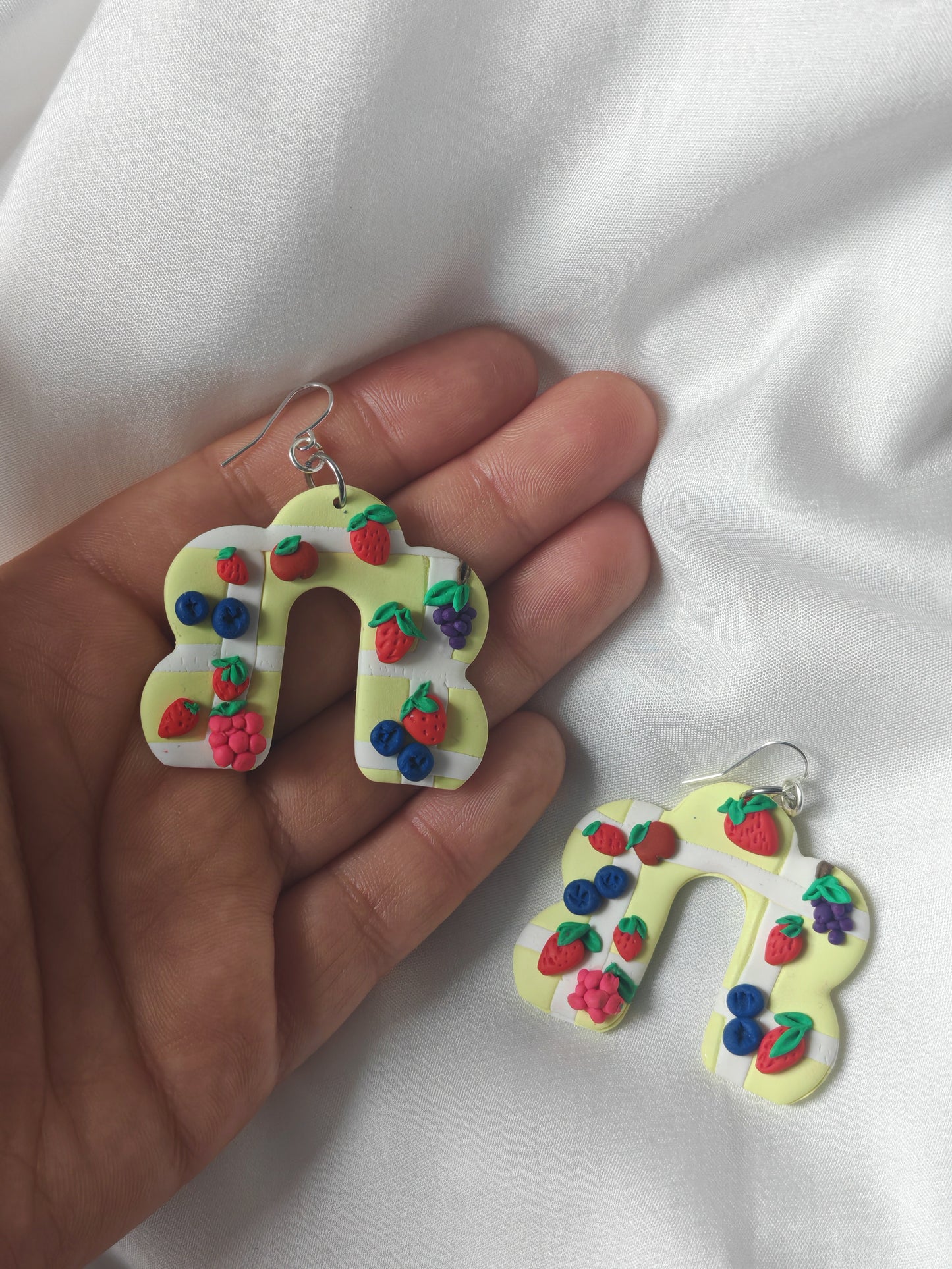 Berry bubble arches