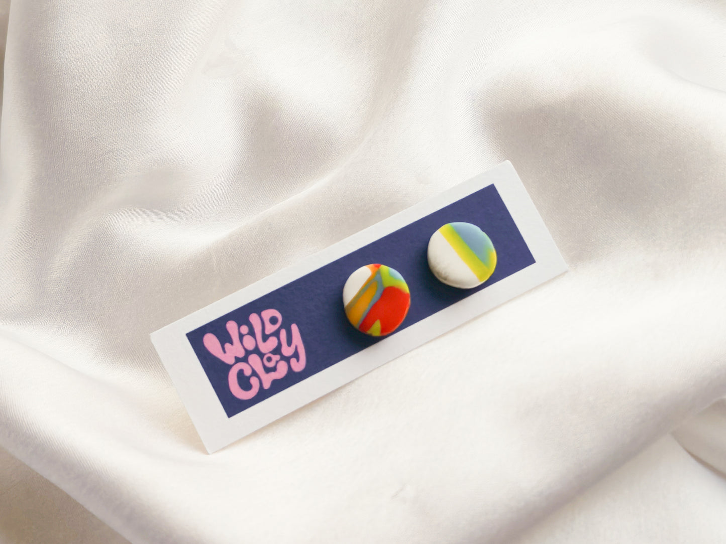 Multicolour circle studs