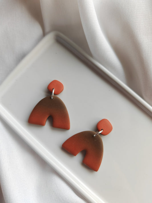 Ombre arch earrings